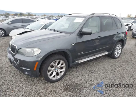 2011 BMW X5 xDrive35I/xDrive35I Premium/xDrive35I Sport Activity z USA, uszkodzony, nr VIN 5UXZV4C55BL739811